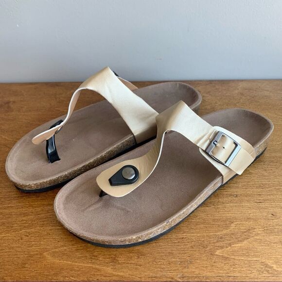 Bnib Gold Buckle Decor Thong Footbed Sandal - Picture 5 of 14